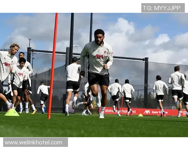 英超焦点战伯恩利主场迎战利物浦争夺三分的激烈对决